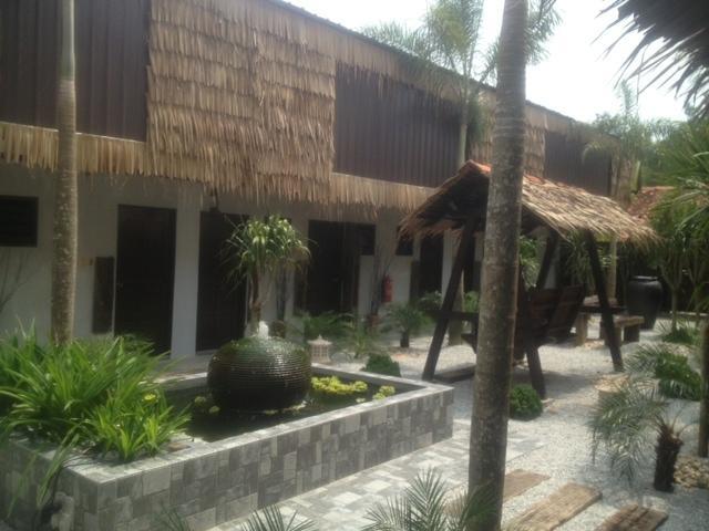 Hs Farm Waterpark Hotel Muar Exterior photo