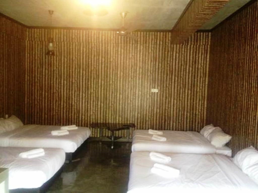 Hs Farm Waterpark Hotel Muar Room photo