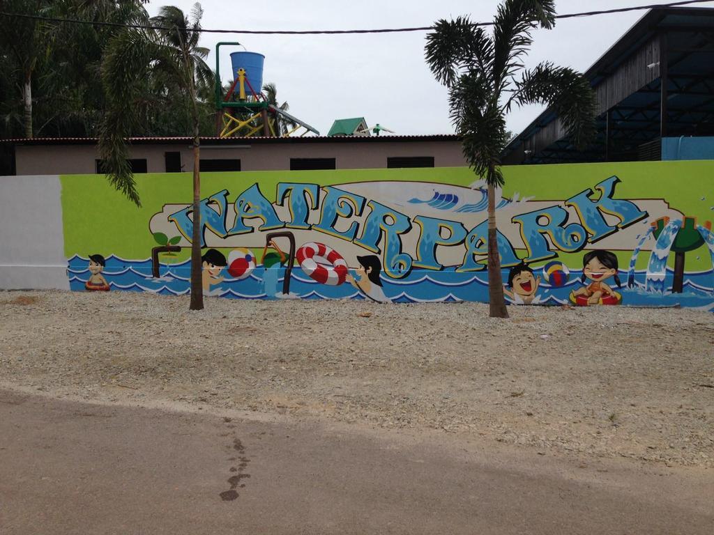 Hs Farm Waterpark Hotel Muar Exterior photo