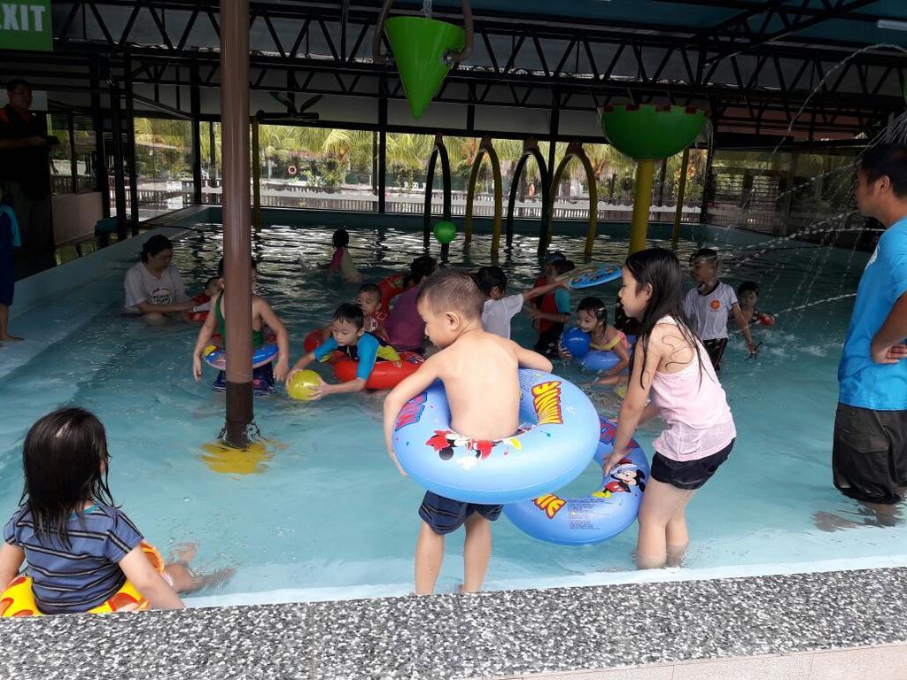 Hs Farm Waterpark Hotel Muar Exterior photo