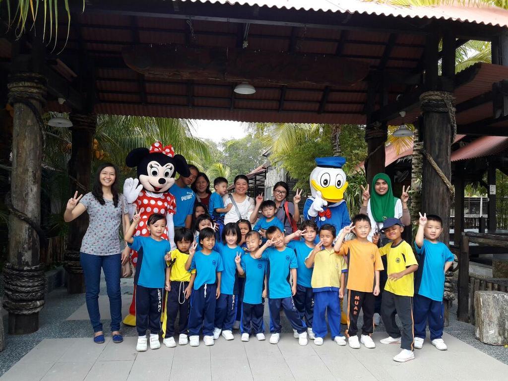 Hs Farm Waterpark Hotel Muar Exterior photo